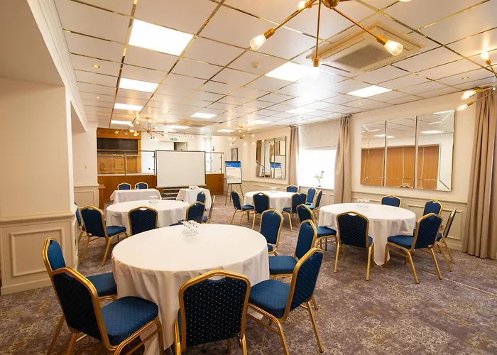 Ivy Bush Royal Hotel By Compass Hospitality