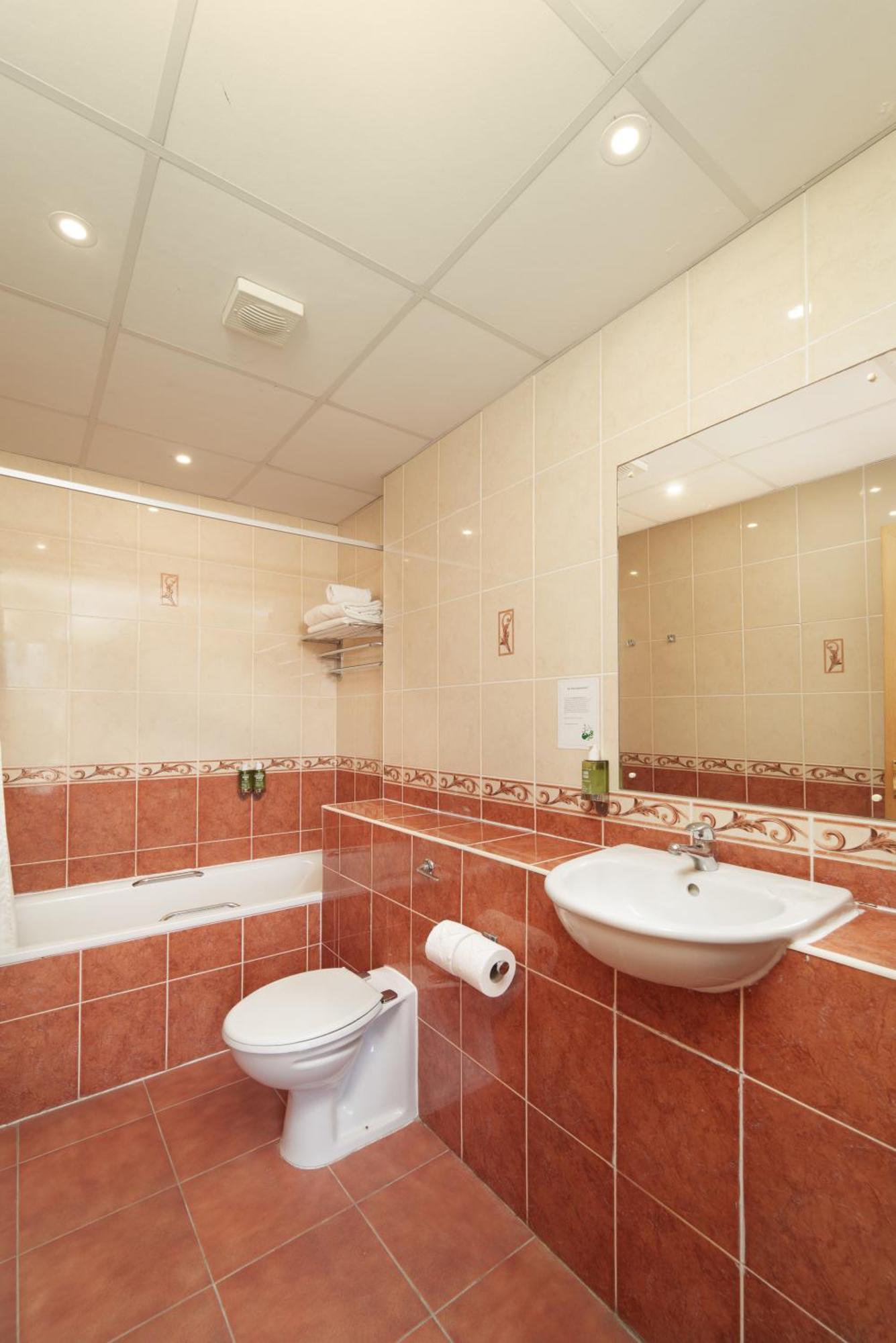 Hotel Ivy Bush Royal By Compass Hospitality 3*