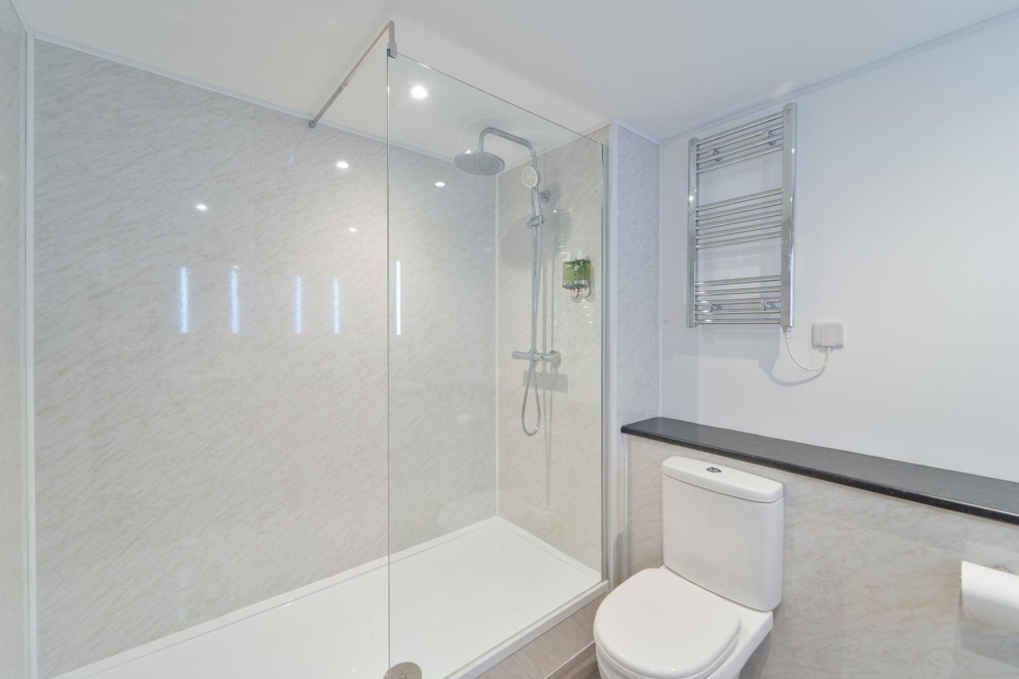Hotel Ivy Bush Royal By Compass Hospitality 3*
