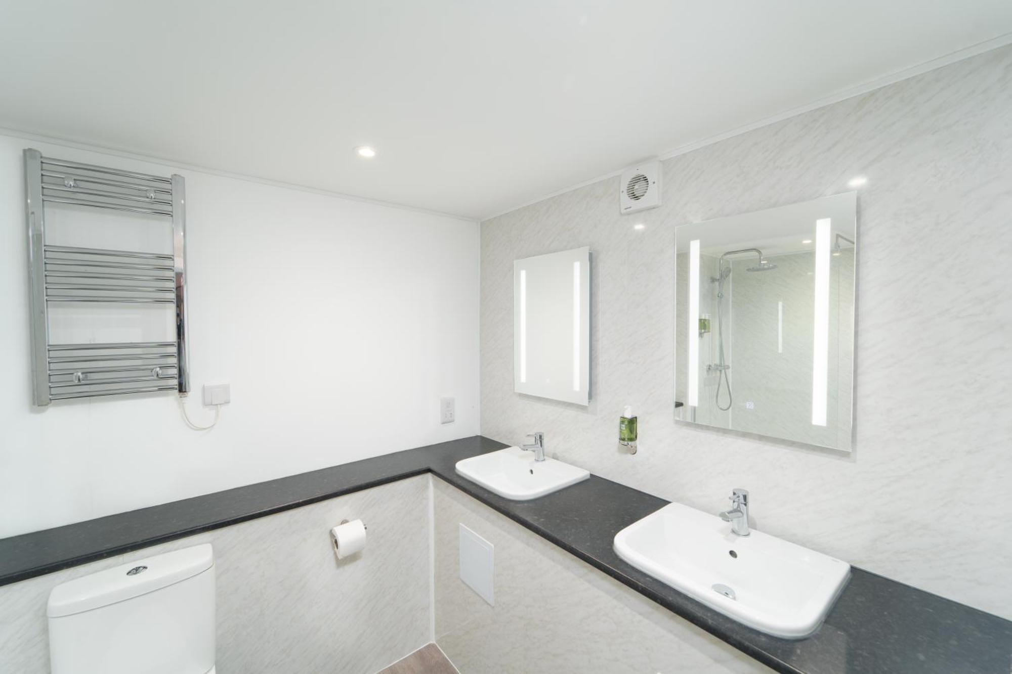 Hotel Ivy Bush Royal By Compass Hospitality 3*