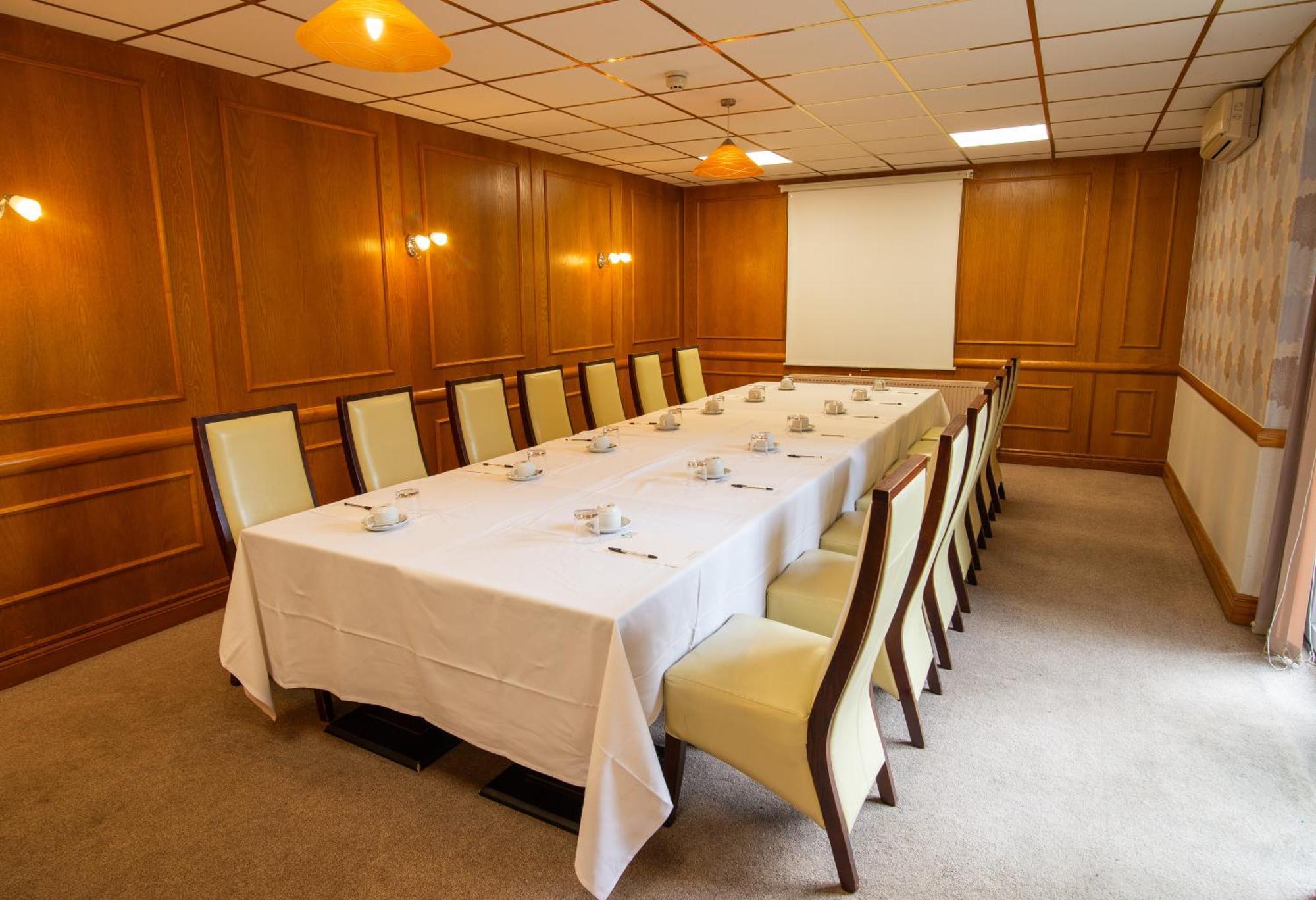 Hotel Ivy Bush Royal By Compass Hospitality 3*